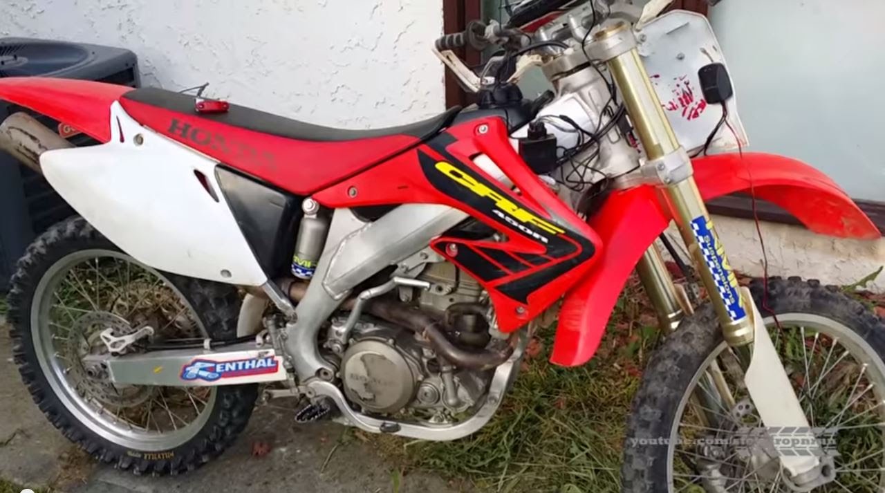 How to Put Lights on a Dirt Bike Without a Battery