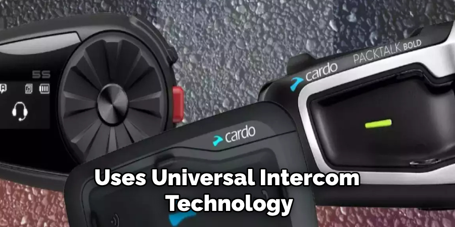 Uses Universal Intercom Technology